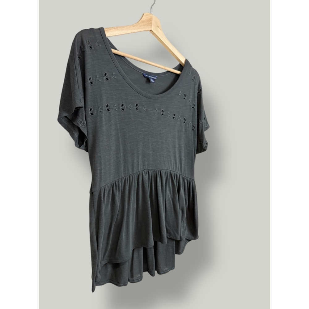 AMERICAN EAGLE Blouse Women Size Medium Gray Baby Doll Top Floral Eyelet - Picture 9 of 14